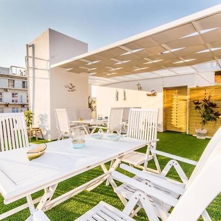 Neoclassical Apartment With 2 Bedrooms In Piraeus Bagian luar foto