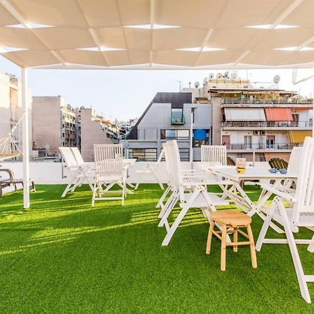 Neoclassical Apartment With 2 Bedrooms In Piraeus Bagian luar foto